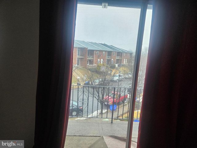 9156 ELLIE DR, Philadelphia, PA 19114