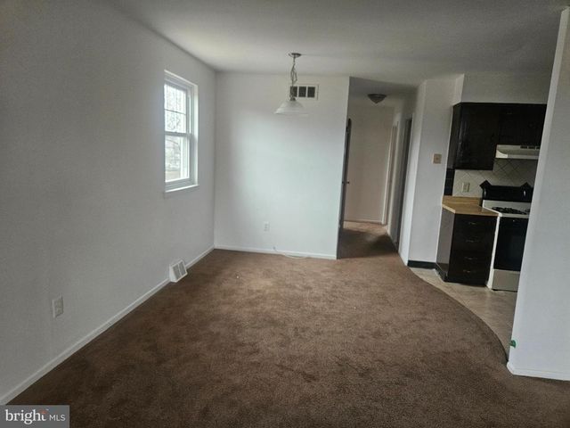 9156 ELLIE DR, Philadelphia, PA 19114