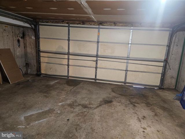 9156 ELLIE DR, Philadelphia, PA 19114