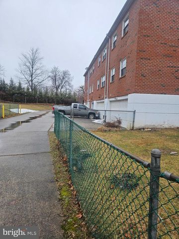 9156 ELLIE DR, Philadelphia, PA 19114