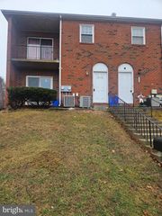 9156 ELLIE DR, Philadelphia, PA 19114