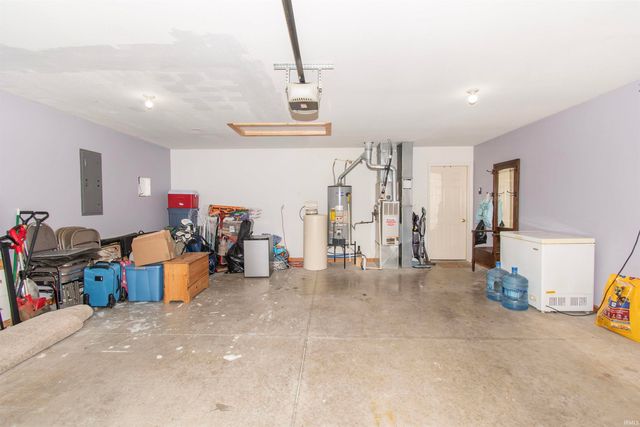 206 Glory Avenue, Kendallville, IN 46755