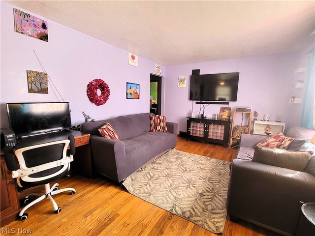 3246 Quentin Drive, Youngstown, OH 44511
