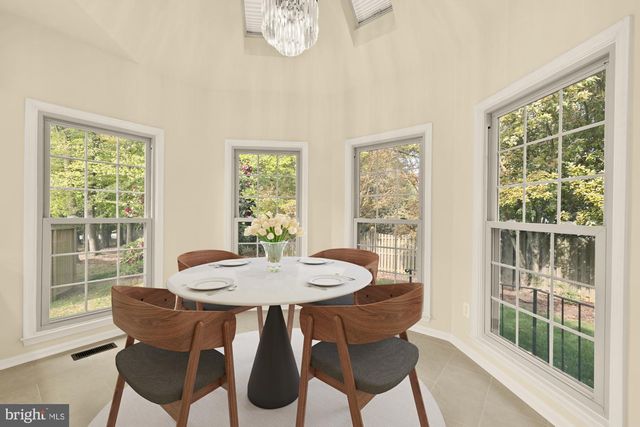 8408 COPPERLEAF CT, Fairfax Station, VA 22039
