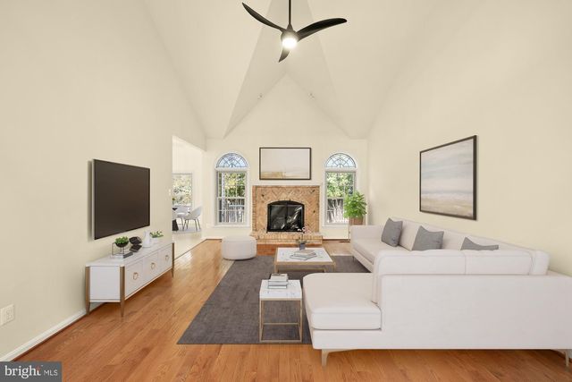 8408 COPPERLEAF CT, Fairfax Station, VA 22039