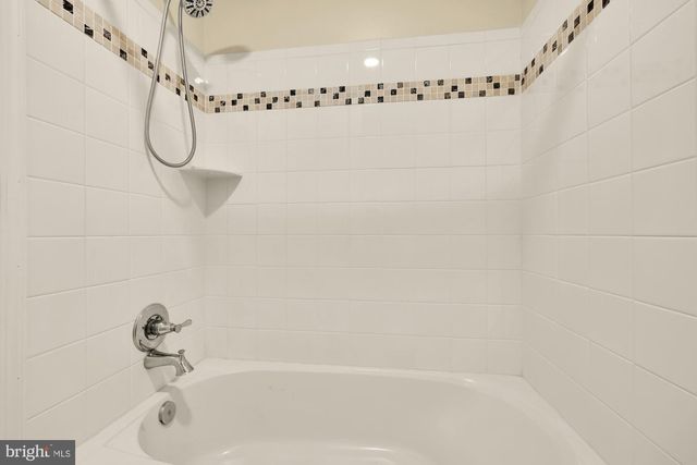 8408 COPPERLEAF CT, Fairfax Station, VA 22039