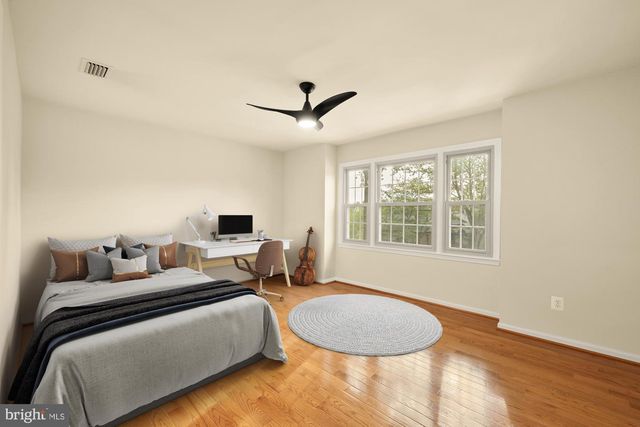 8408 COPPERLEAF CT, Fairfax Station, VA 22039