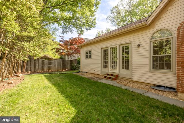 8408 COPPERLEAF CT, Fairfax Station, VA 22039
