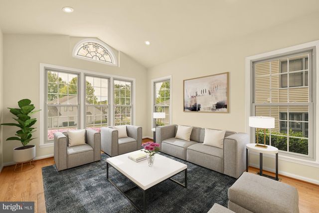 8408 COPPERLEAF CT, Fairfax Station, VA 22039