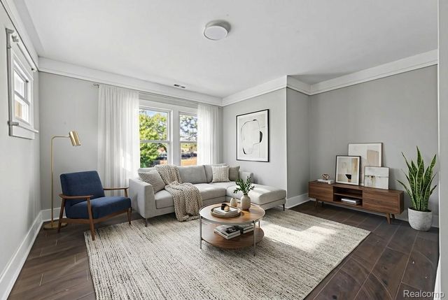 21855 Schoenherr Road, Warren, MI 48089