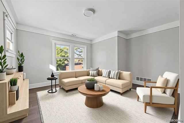 21855 Schoenherr Road, Warren, MI 48089