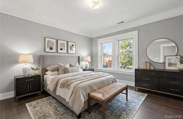 21855 Schoenherr Road, Warren, MI 48089