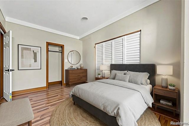 21855 Schoenherr Road, Warren, MI 48089