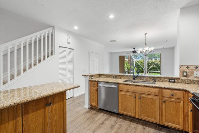 9049 Tremezzo Lane, Boynton Beach, FL 33472