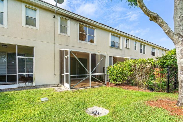 9049 Tremezzo Lane, Boynton Beach, FL 33472