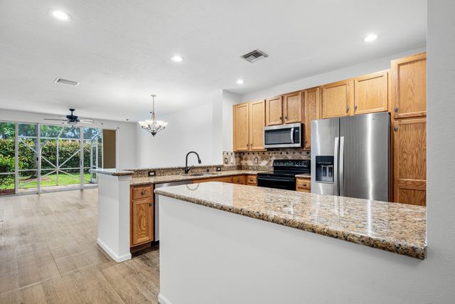 9049 Tremezzo Lane, Boynton Beach, FL 33472