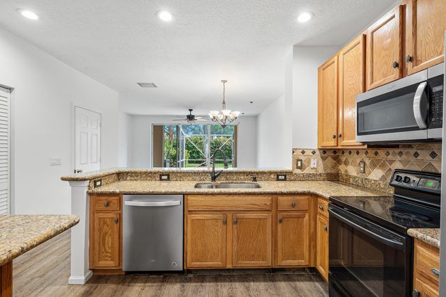 9049 Tremezzo Lane, Boynton Beach, FL 33472