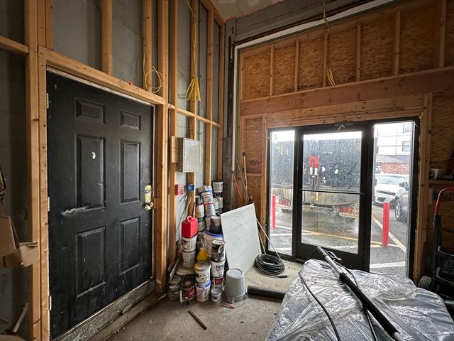 426 Boston St 1, Lynn, MA 01905