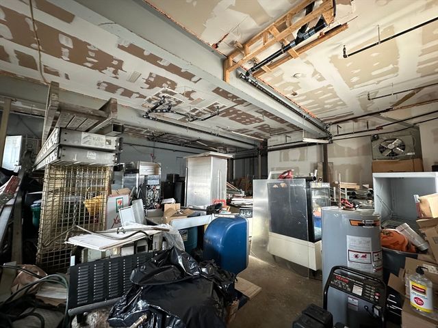 426 Boston St 1, Lynn, MA 01905