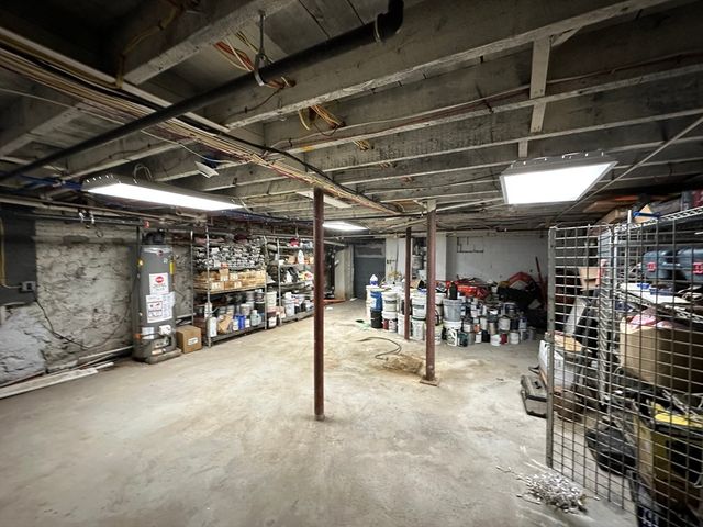 426 Boston St 1, Lynn, MA 01905