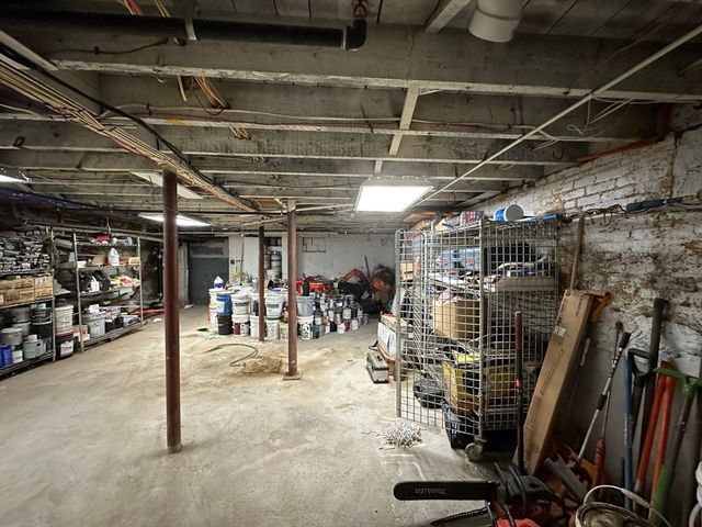 426 Boston St 1, Lynn, MA 01905