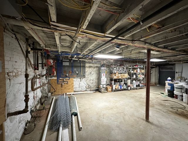 426 Boston St 1, Lynn, MA 01905