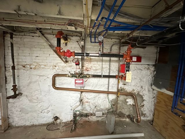 426 Boston St 1, Lynn, MA 01905