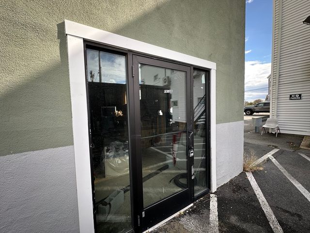 426 Boston St 1, Lynn, MA 01905