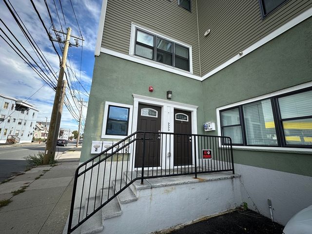 426 Boston St 1, Lynn, MA 01905
