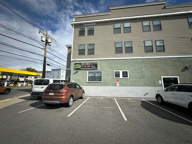 426 Boston St 1, Lynn, MA 01905