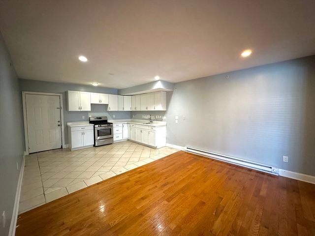 426 Boston St 1, Lynn, MA 01905