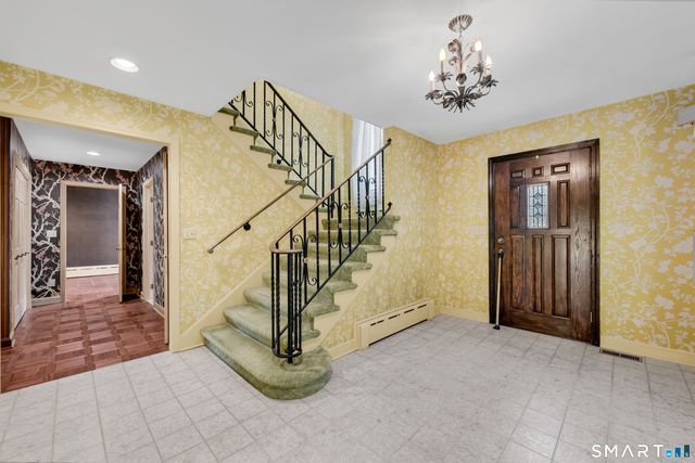 232 Maybrook Road, Waterbury, CT 06708