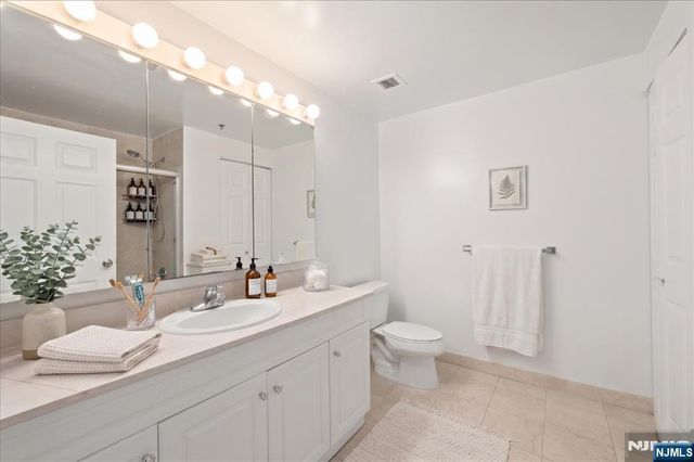 100 Old Palisade Road 3408, Fort Lee, NJ 07024