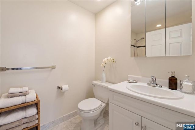 100 Old Palisade Road 3408, Fort Lee, NJ 07024