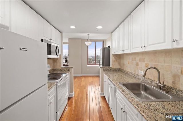 100 Old Palisade Road 3408, Fort Lee, NJ 07024