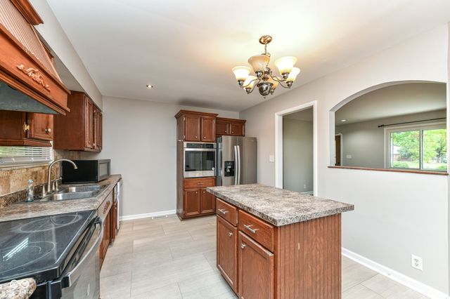 6211 E 55th Place, Indianapolis, IN 46226