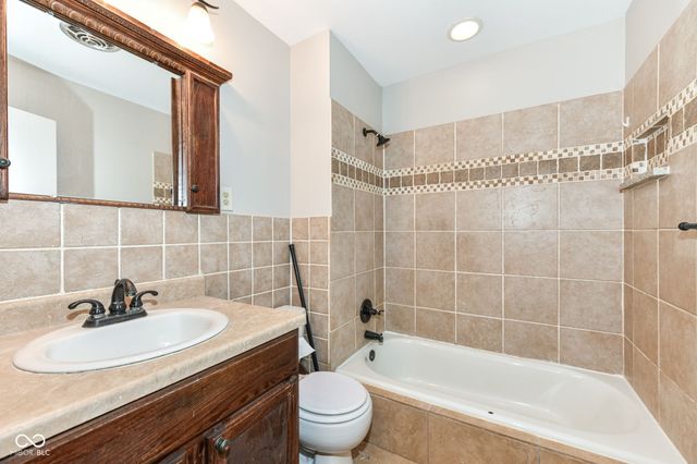 6211 E 55th Place, Indianapolis, IN 46226