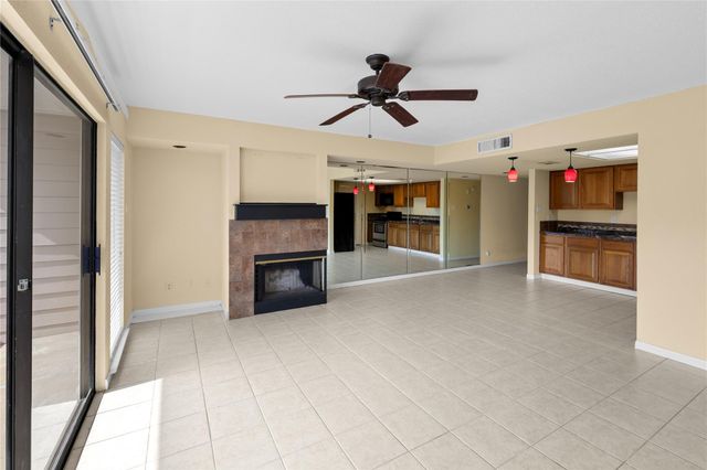 3663 Nasa Parkway 403, Seabrook, TX 77586