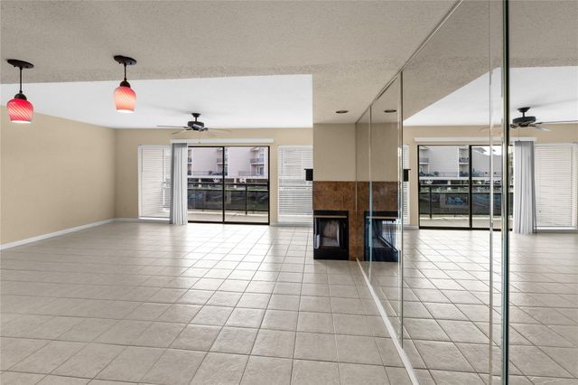 3663 Nasa Parkway 403, Seabrook, TX 77586