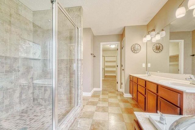 2001 CECIL ST, Columbia, MO 65201