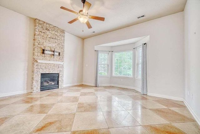 2001 CECIL ST, Columbia, MO 65201