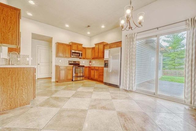 2001 CECIL ST, Columbia, MO 65201