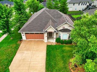 2001 CECIL ST, Columbia, MO 65201
