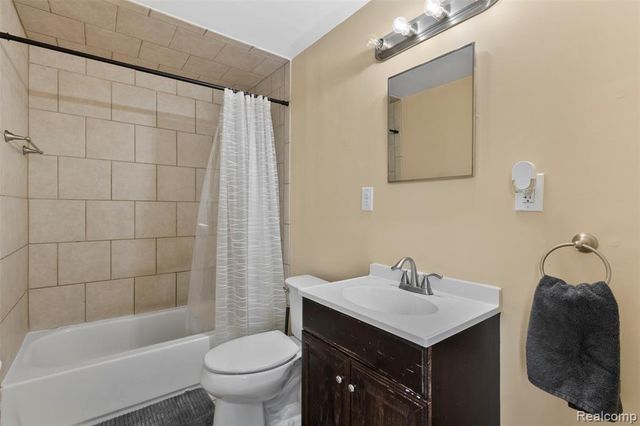 18514 Schaefer Highway, Detroit, MI 48235