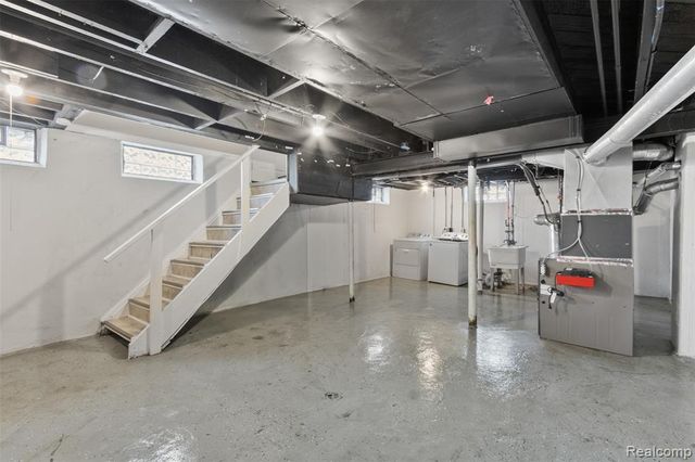 18514 Schaefer Highway, Detroit, MI 48235