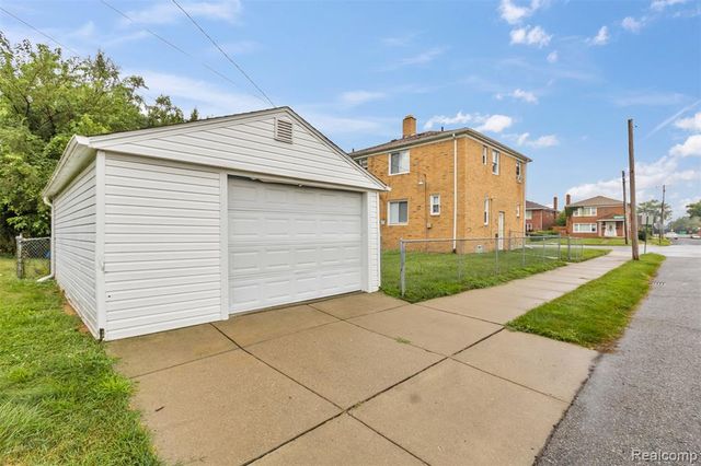 18514 Schaefer Highway, Detroit, MI 48235