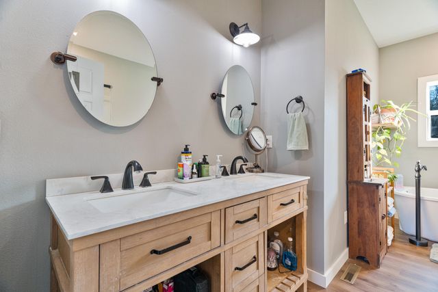 1875 Lake Ranch Road, Kissee Mills, MO 65680