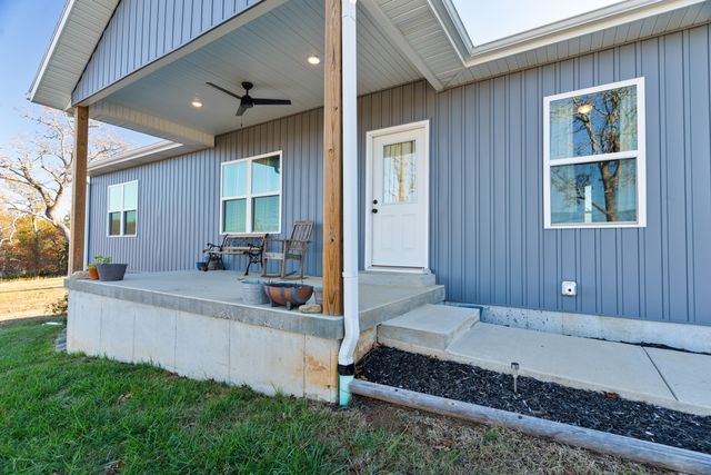 1875 Lake Ranch Road, Kissee Mills, MO 65680