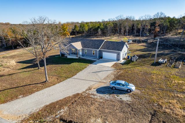 1875 Lake Ranch Road, Kissee Mills, MO 65680