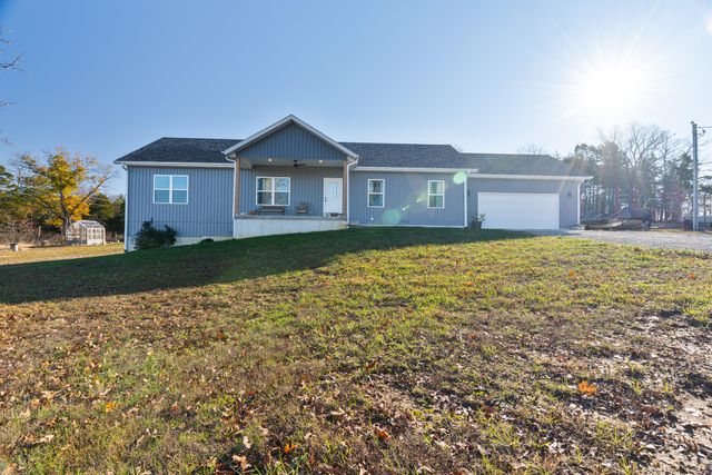 1875 Lake Ranch Road, Kissee Mills, MO 65680